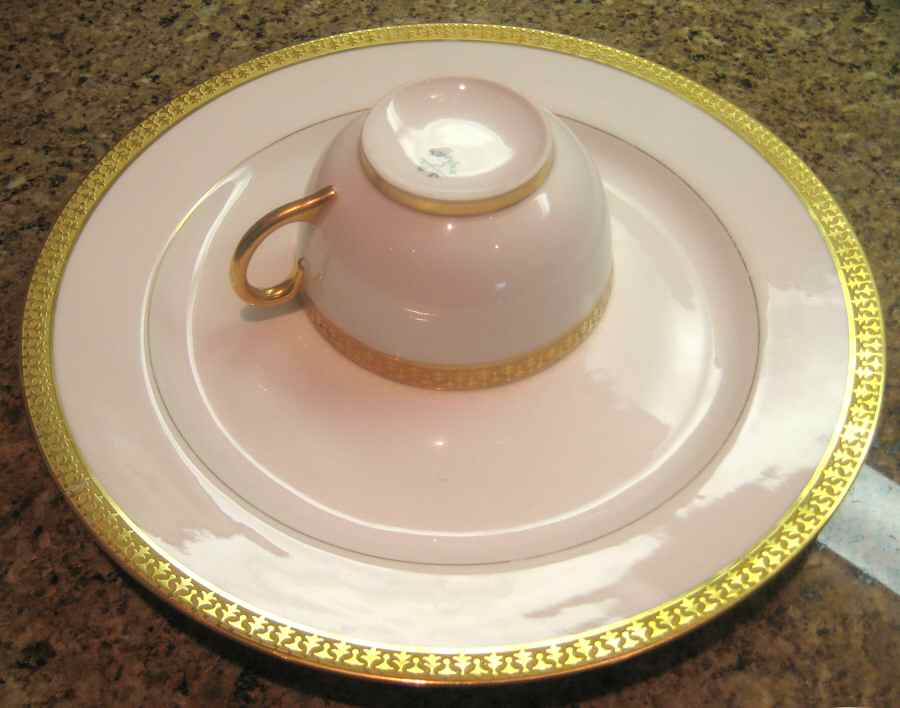POY170 Dinner Plate by Jean Pouyat-1