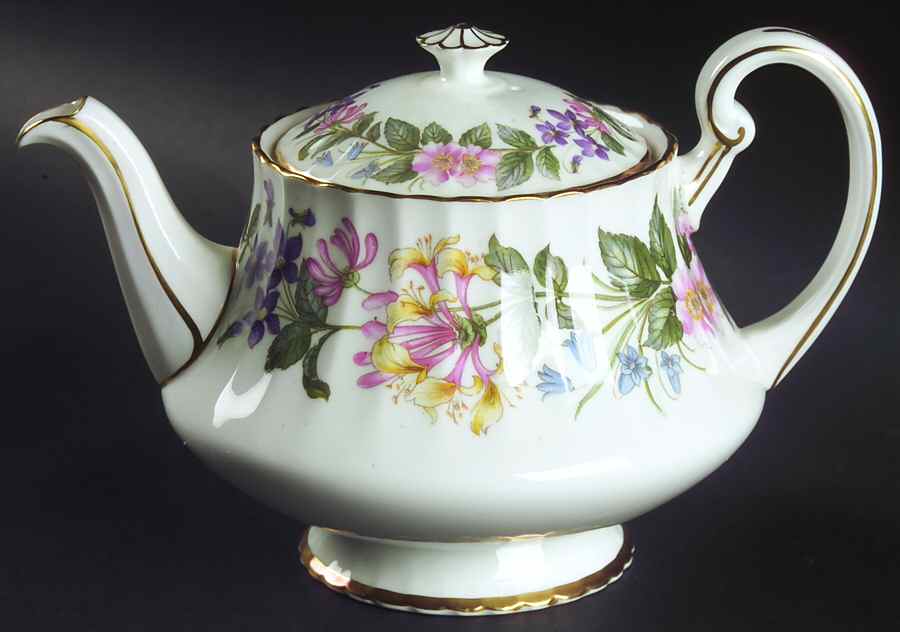Country Lane (Fluted Rim) Mini Teapot & Lid by Paragon-1