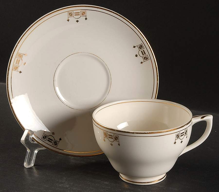 POP125 Footed Cup & Saucer Set by Pope Gosser-1