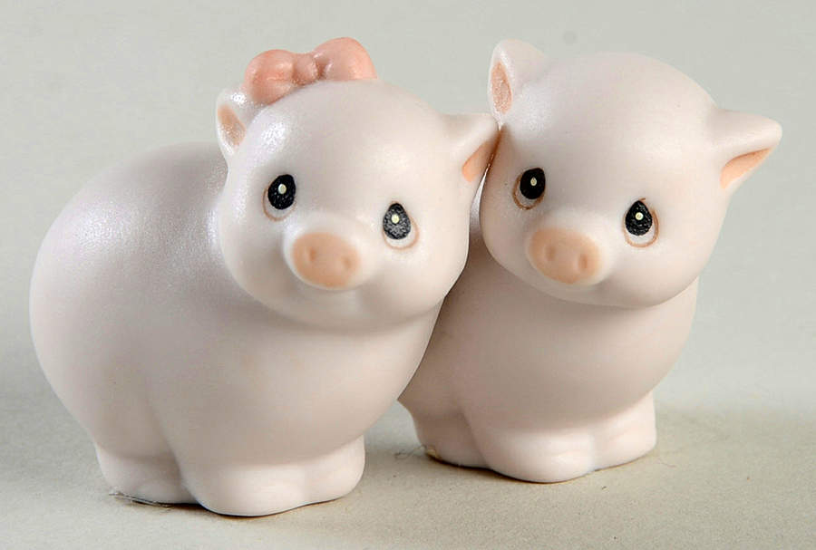 Pigs-Noahs Ark Trumpet-Pigs - Trumpet Trademark, No Box by Precious Moments-1