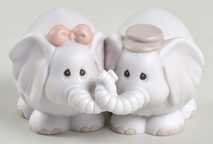 Elephants-Noahs Ark Cracked Egg- Elephants - Egg Trademark With Box by Precious Moments-1