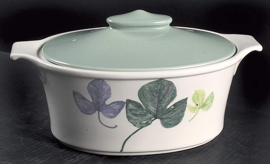 Seasons Leaves 2.5 Quart Oval Covered Casserole by Portmeirion-1