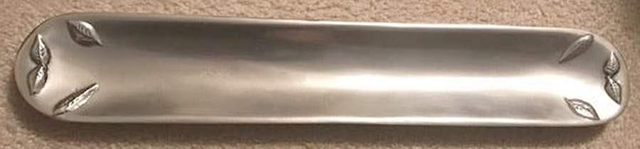 Seasons Leaves Metal Bread Tray by Portmeirion-1