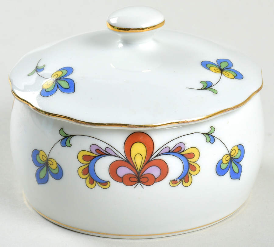 Farmer's Rose (Scalloped, Gold Trim) Sugar Bowl & Lid by Porsgrund-1