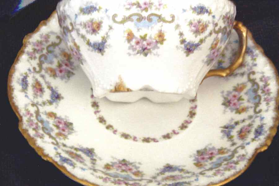 POY195 Flat Cup & Saucer Set by Jean Pouyat-1