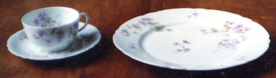 POY197 Flat Cup & Saucer Set by Jean Pouyat-1