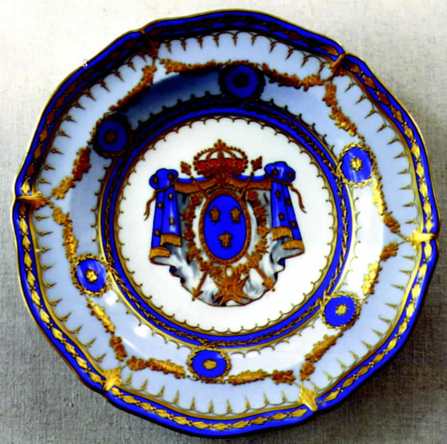 PDP2 Dinner Plate by Porcelaine De Paris-1