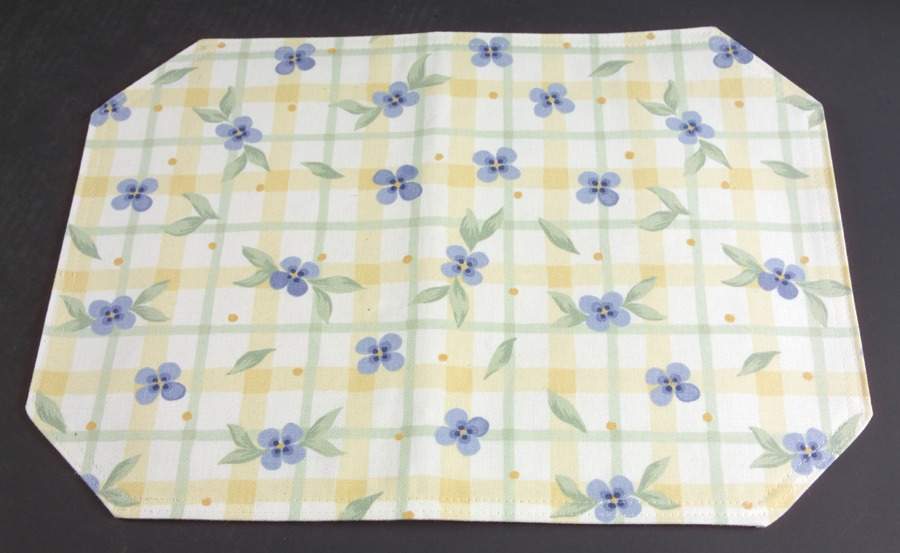 Summer Breeze Reversible Cloth Placemat by Pfaltzgraff-1