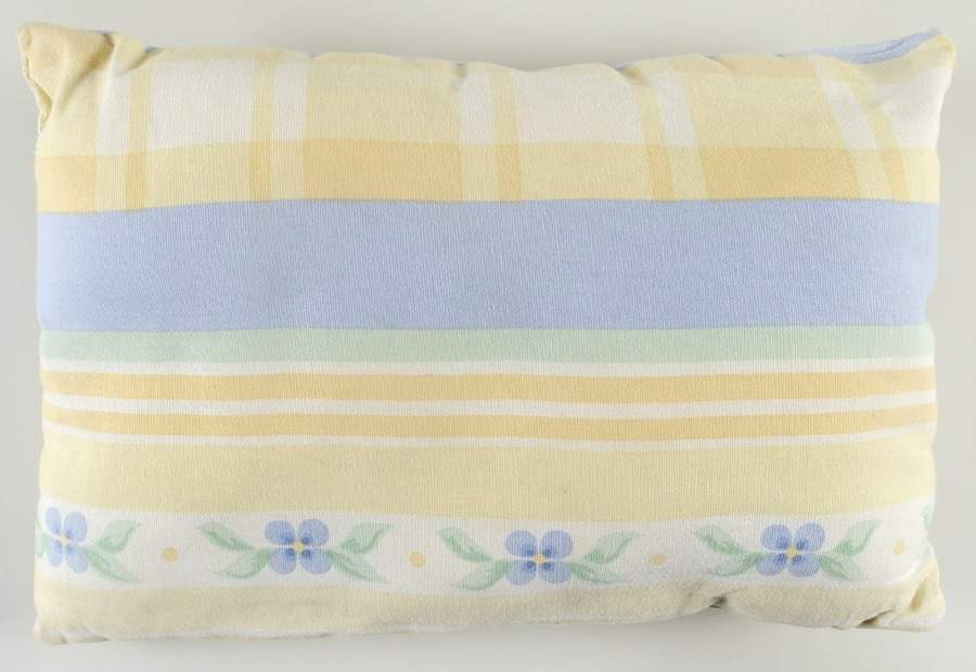 Summer Breeze 15" X 10" Rectangular Pillow by Pfaltzgraff-1