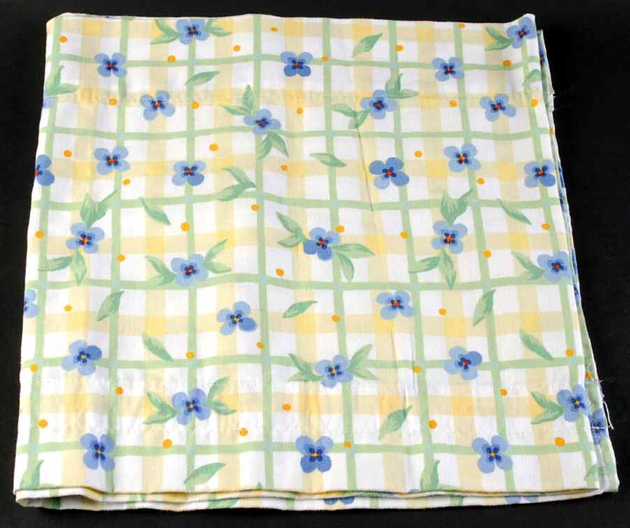 Summer Breeze 60" X 15" Valance Curtain by Pfaltzgraff-1