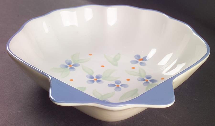 Summer Breeze Large Shell Shaped Dish by Pfaltzgraff-1