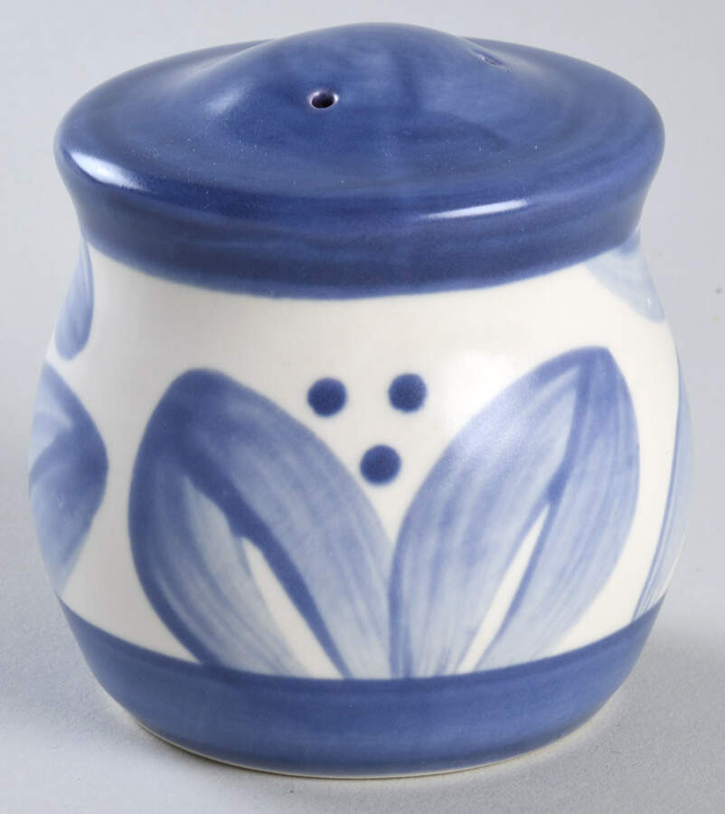 Villa Flora Pepper Shaker by Pfaltzgraff-1