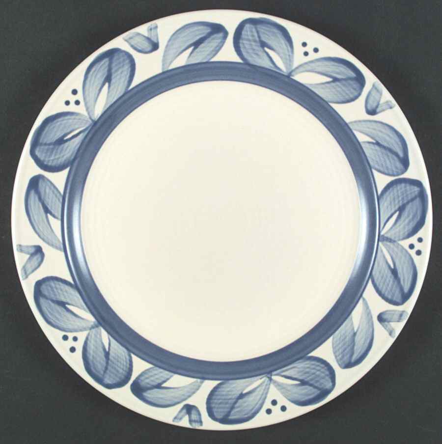 Villa Flora Dinner Plate by Pfaltzgraff-1