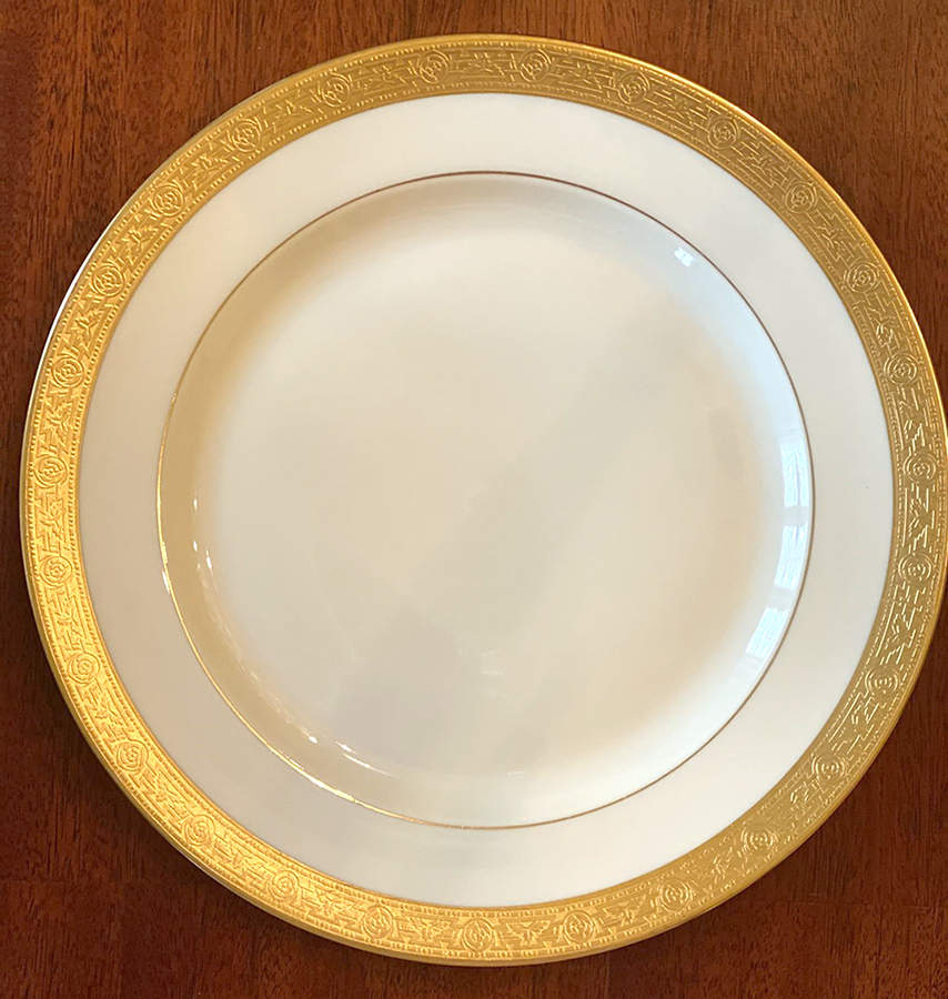 PIC76 Dinner Plate by Pickard-1