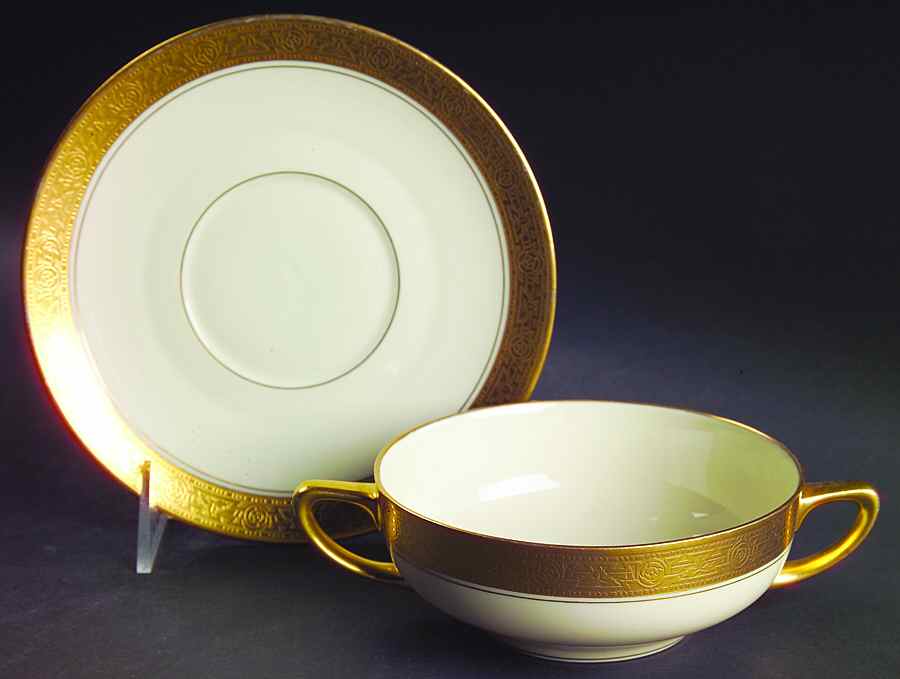 PIC76 Flat Cream Soup & Saucer Set by Pickard-1