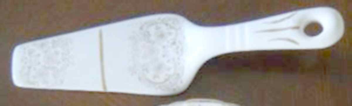 PCP122 Solid Ceramic Pie/Cake Server by Paden City-1