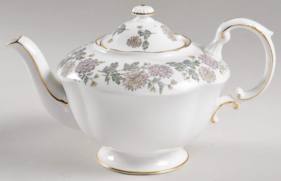 Chrysanthemum Teapot & Lid by Paragon-1