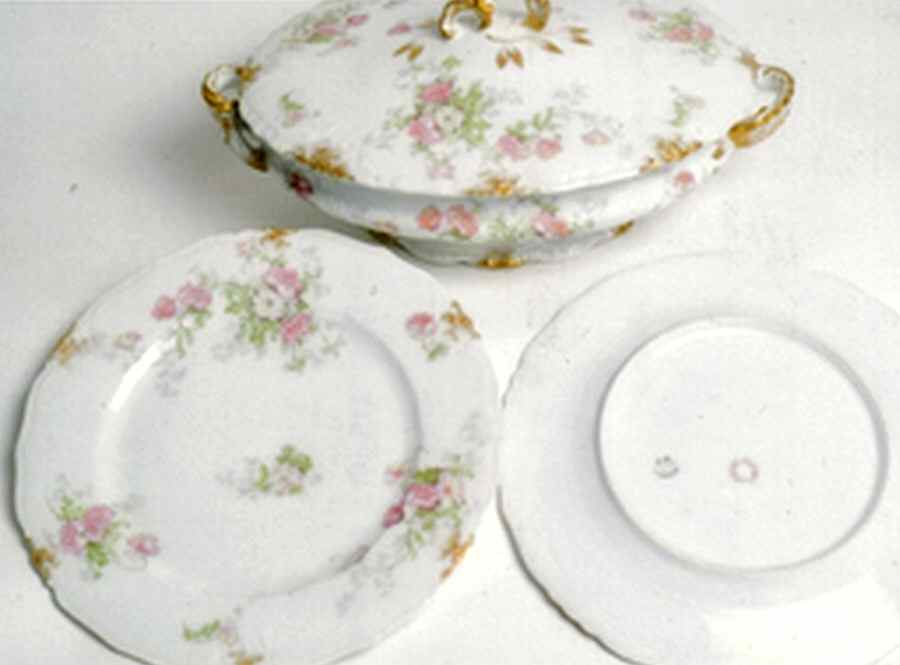 POY245 Dinner Plate by Jean Pouyat-1