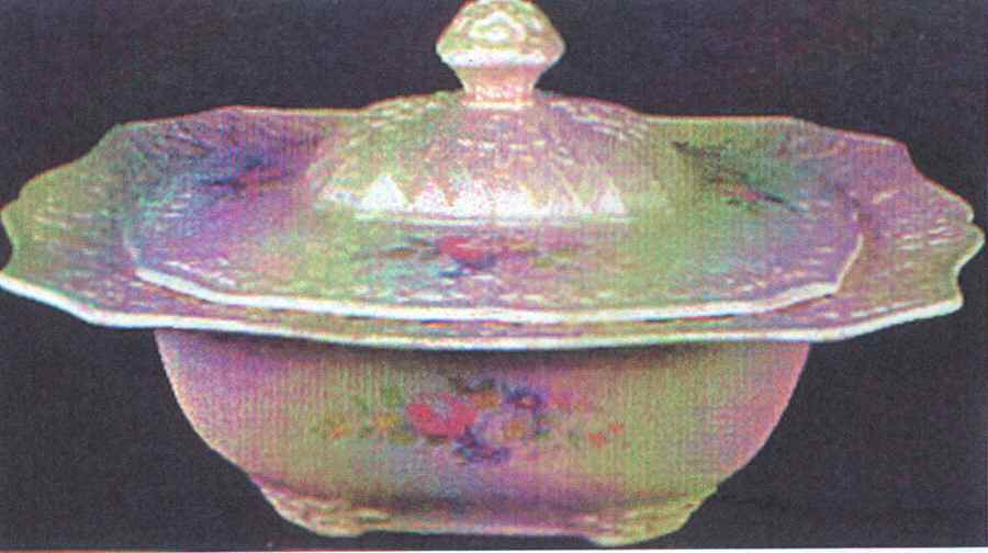 POP137 Round Covered Vegetable by Pope Gosser-1