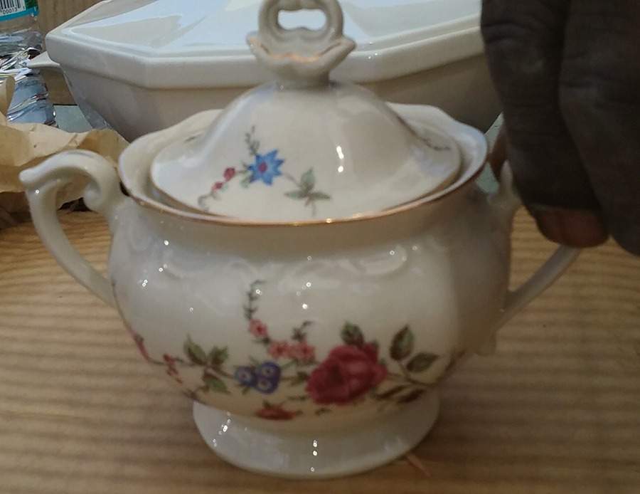 POL27 Sugar Bowl & Lid by Poland-1