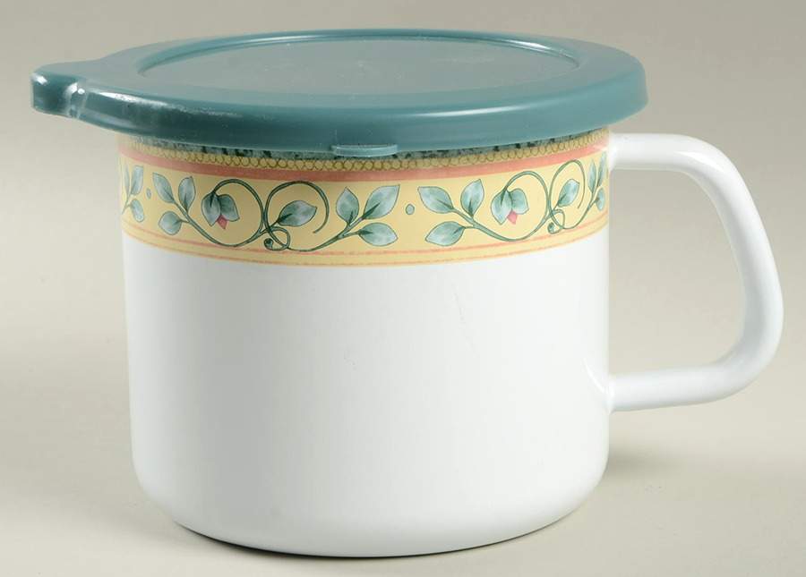 French Quarter (Stoneware) 4-In-1 Metal Measuring Cup with Plastic Lid by Pfaltzgraff-1