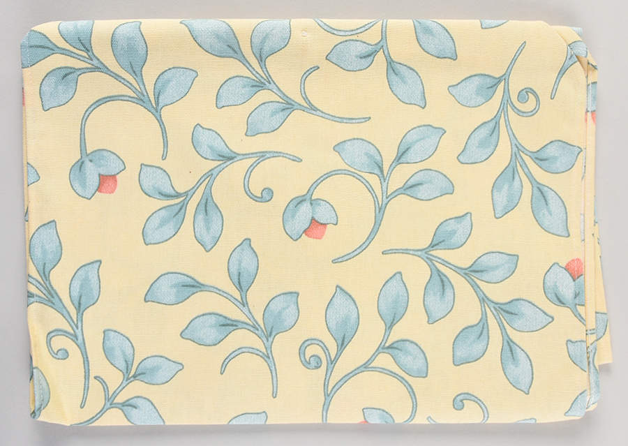 French Quarter (Stoneware) 14" X 70" Cloth Table Runner by Pfaltzgraff-1