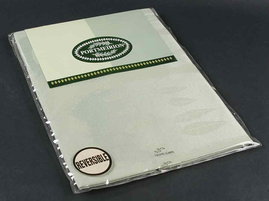 Seasons Colors Green 36" Square Tablecloth by Portmeirion-1