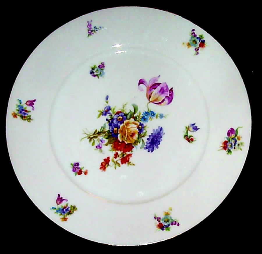 PUN50 Dinner Plate by Porcelain Union-1