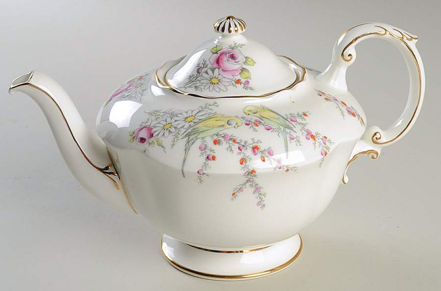 Princess Margaret Rose White Small Teapot & Lid by Paragon-1