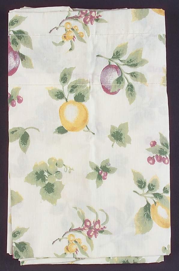 Jamberry Balloon Curtain Valance 59"L X 15"W by Pfaltzgraff-1