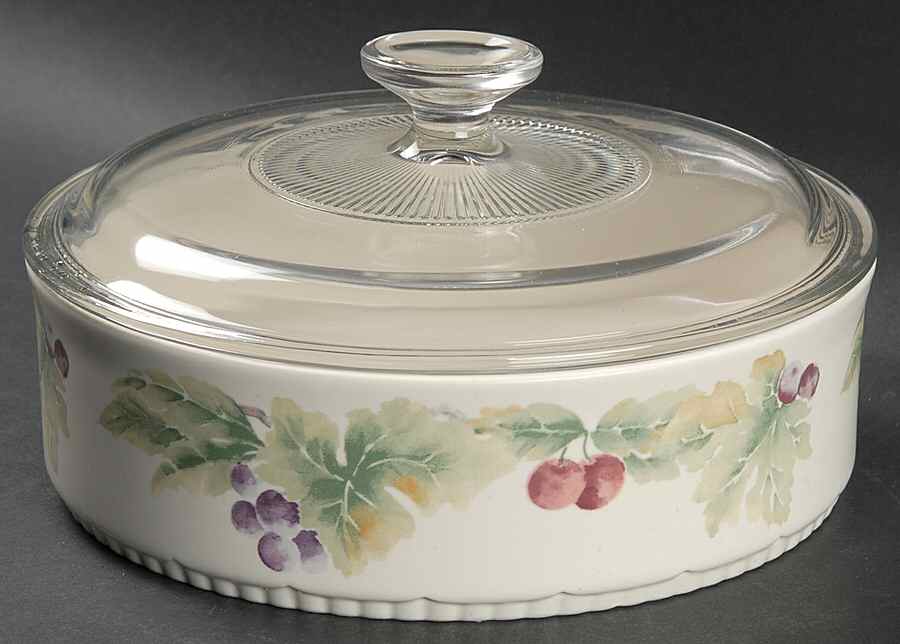 Jamberry 1.5 Quart Round Covered Baker by Pfaltzgraff-1