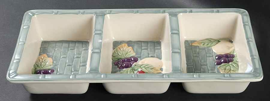Jamberry 3 Part Rectangular Divided Server by Pfaltzgraff-1