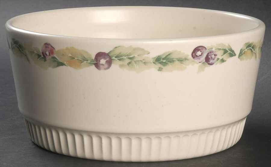 Jamberry 7" Round Baker by Pfaltzgraff-1