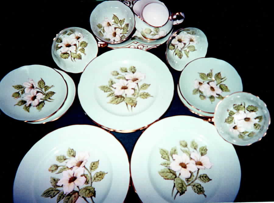 A1624 Luncheon Plate by Paragon-1