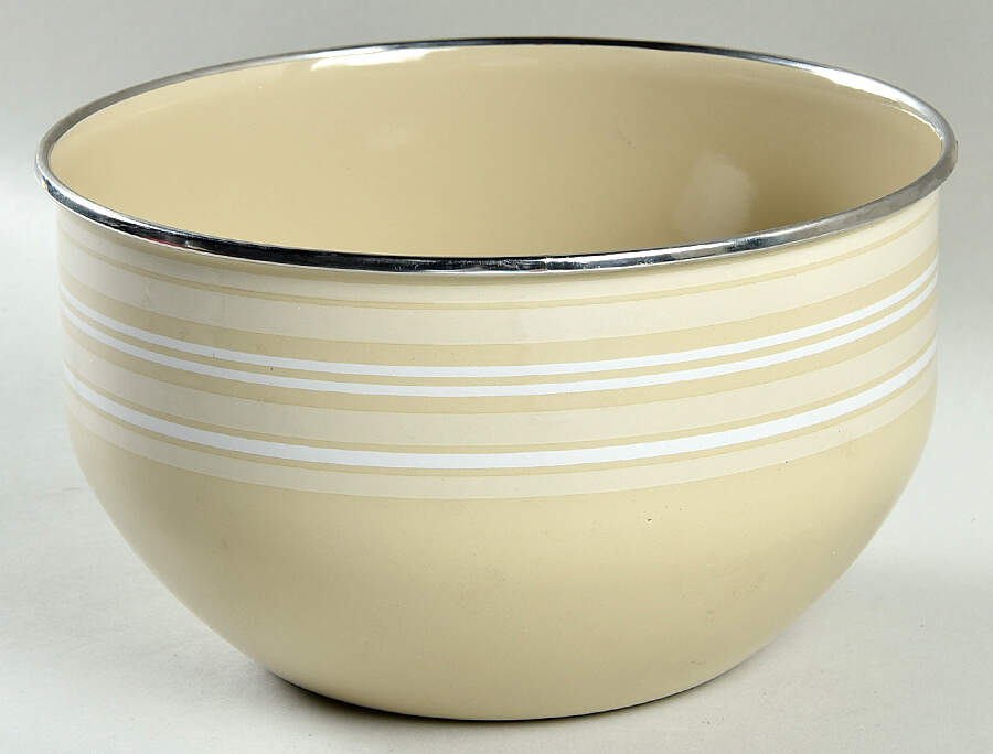 Cappuccino 7 3/4" Metal Bowl by Pfaltzgraff-1