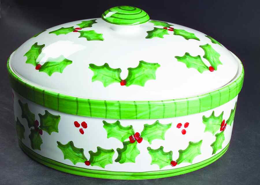 Holly Jolly 4 Qt Oval Covered Casserole by Presenttense-1