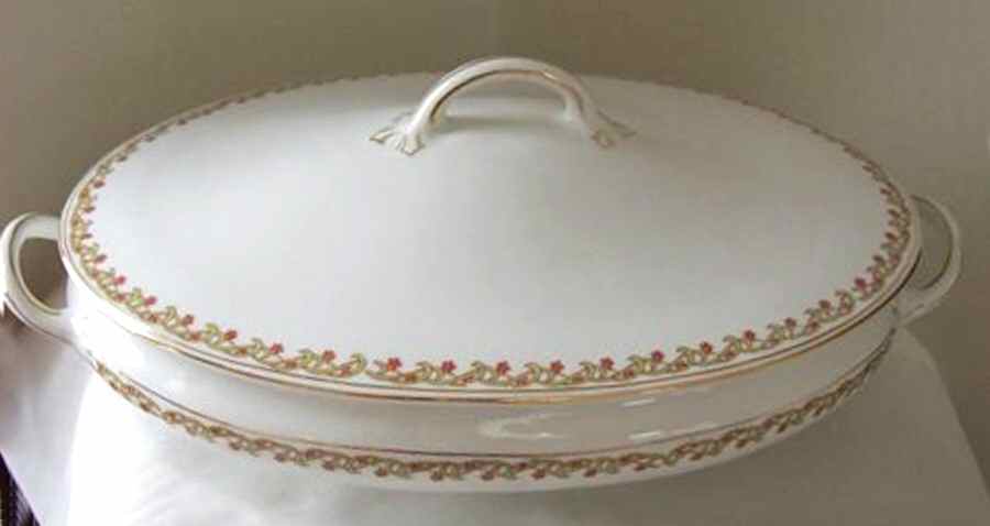 POP142 Oval Covered Vegetable by Pope Gosser-1