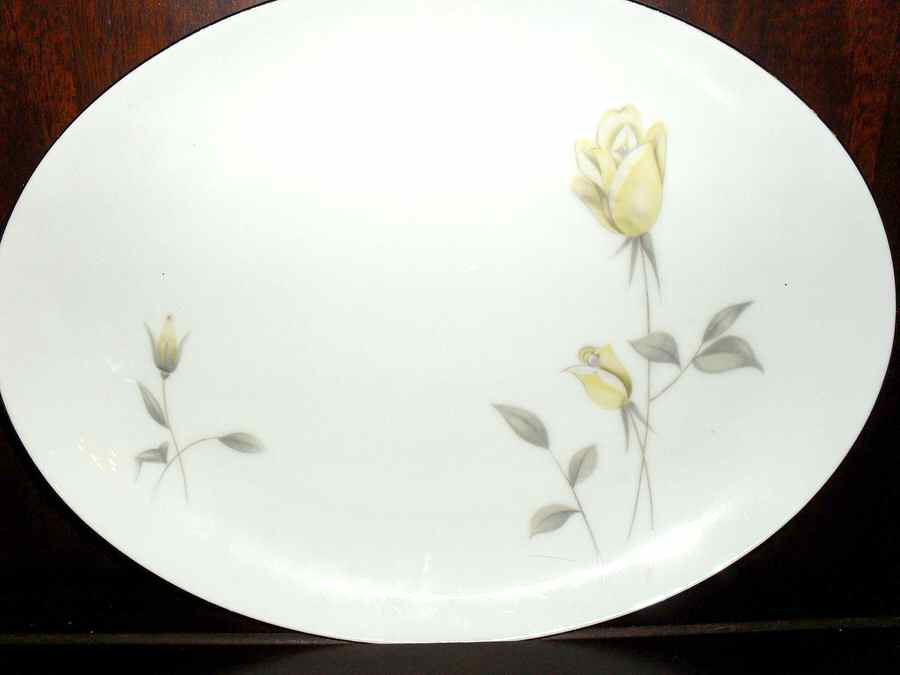 Fragrance 14" Oval Serving Platter by Princess (Japan)-1