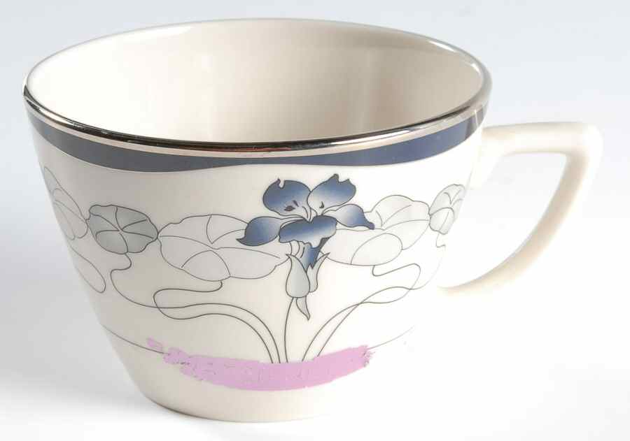 Water Lily Mug by Pickard-1