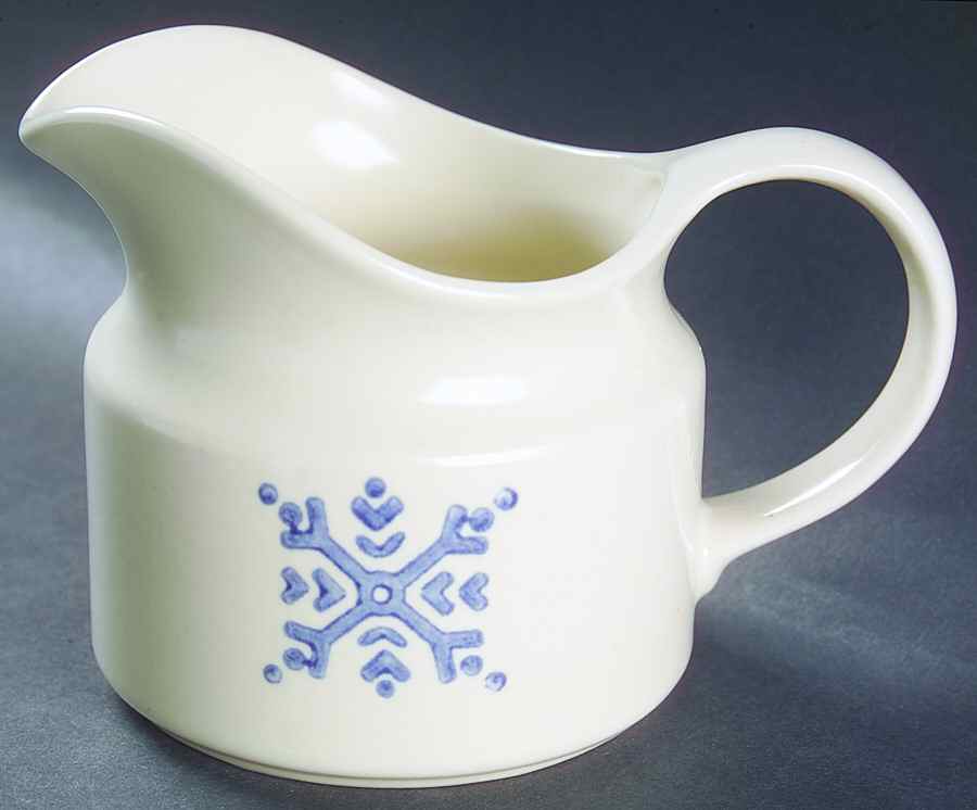 Nordic Christmas Gravy Boat by Pfaltzgraff-1