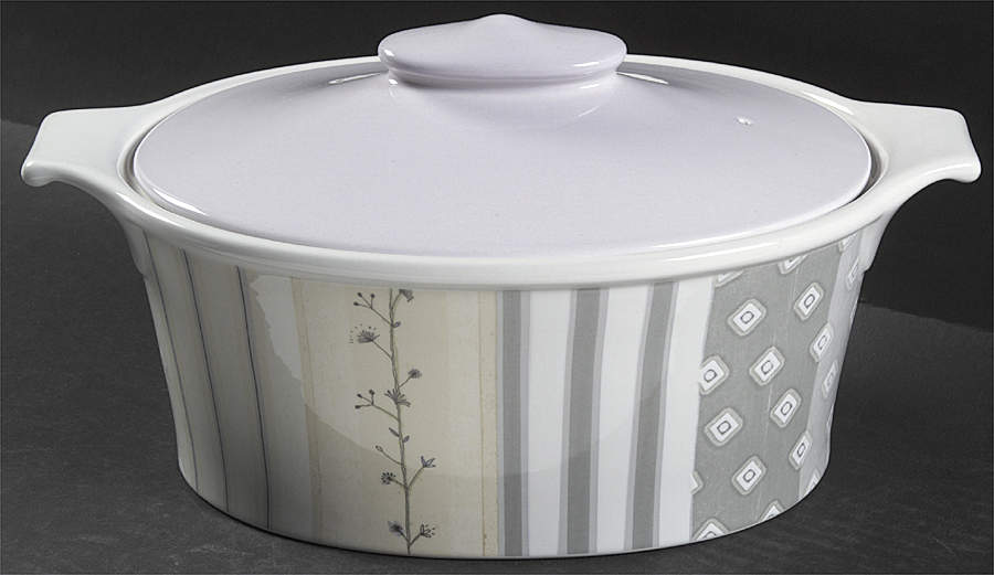 Dawn 2.5 Quart Oval Covered Casserole by Portmeirion-1