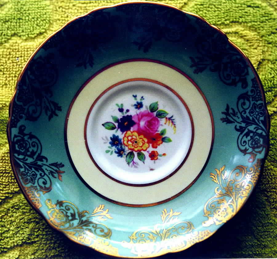 A2186 Saucer by Paragon-1