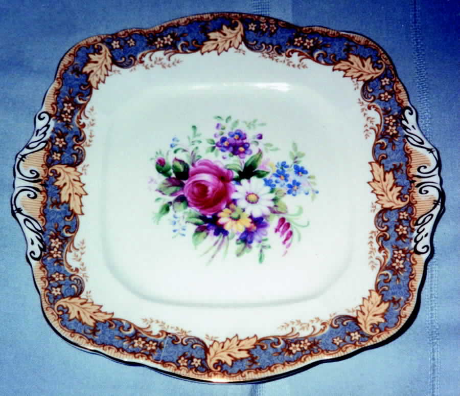 PAR47 Handled Cake Plate by Paragon-1