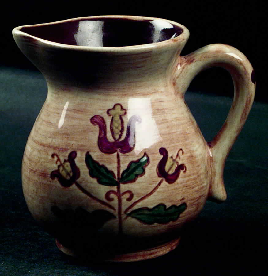 Tulip Creamer by Pennsbury-1