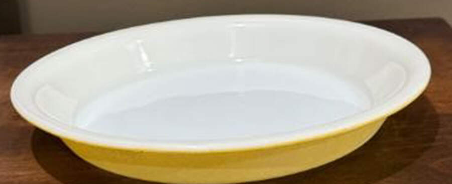 Yellow (Bright Yellow) Pie Serving Plate by Pyrex-1