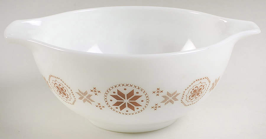 Town & Country 9" Cinderella Mixing Bowl by Pyrex-1