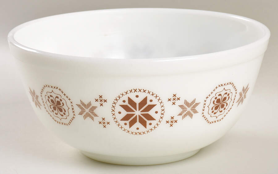 Town & Country 8" Mixing Bowl by Pyrex-1