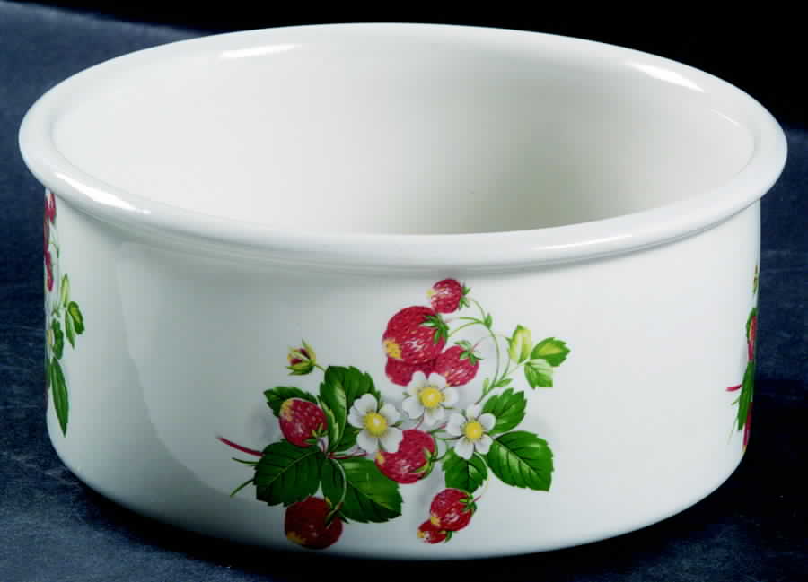 Strawberries 7" Round Vegetable/Souffle (Drum) by Portmeirion-1