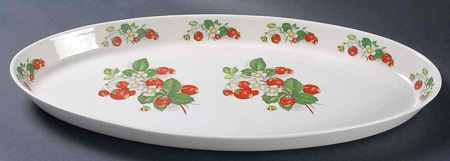 Strawberries 18" Oval Baker by Portmeirion-1