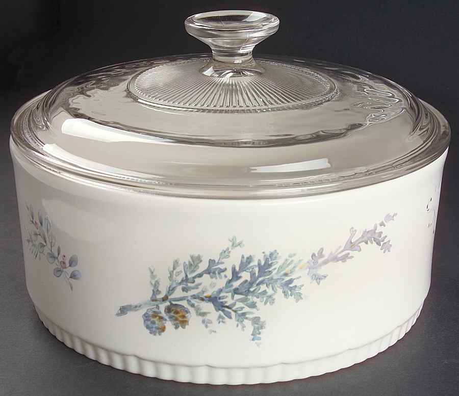Winter Frost 2.5 Quart Round Covered Baker by Pfaltzgraff-1